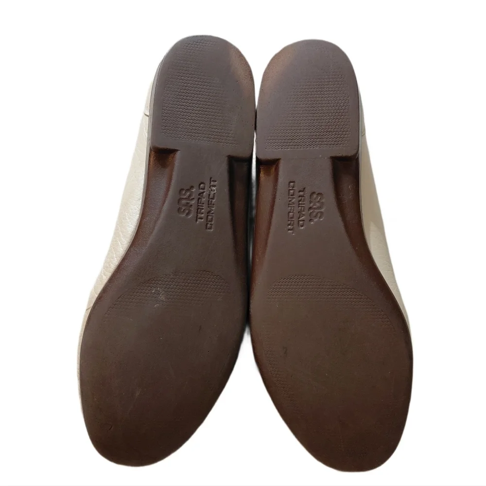 SAS Simplify Slip On Loafers Women's Size 8 Wide Pearl Leather Loafer Flats